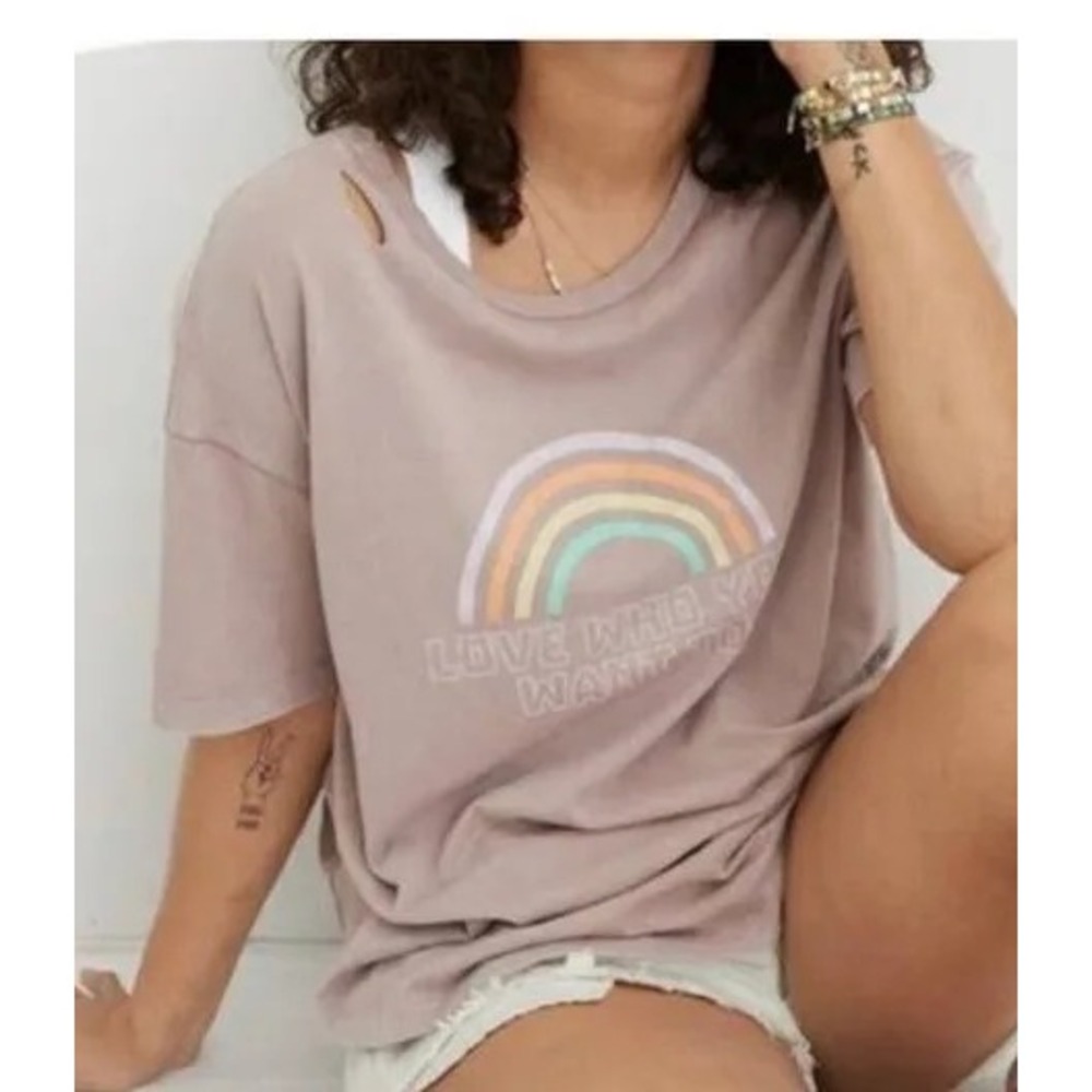 Aerie XS‎ Mauve Rainbow Pride Graphic T-Shirt Love Who You Want To Distressed